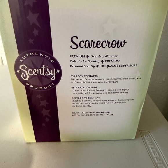 Scentsy Scarecrow Warmer Retired Fall Harvest New In Box Wax Melt Burner - Picture 3 of 9